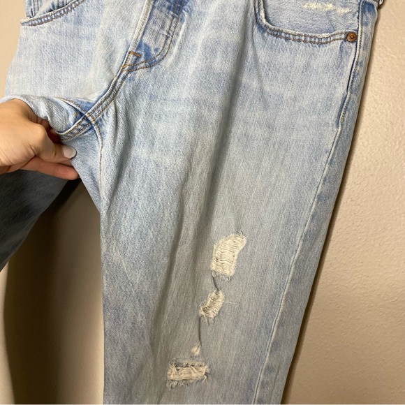Levi’s 501 CT 32x32 Light Wash Distressed Jeans - Picture 5 of 14